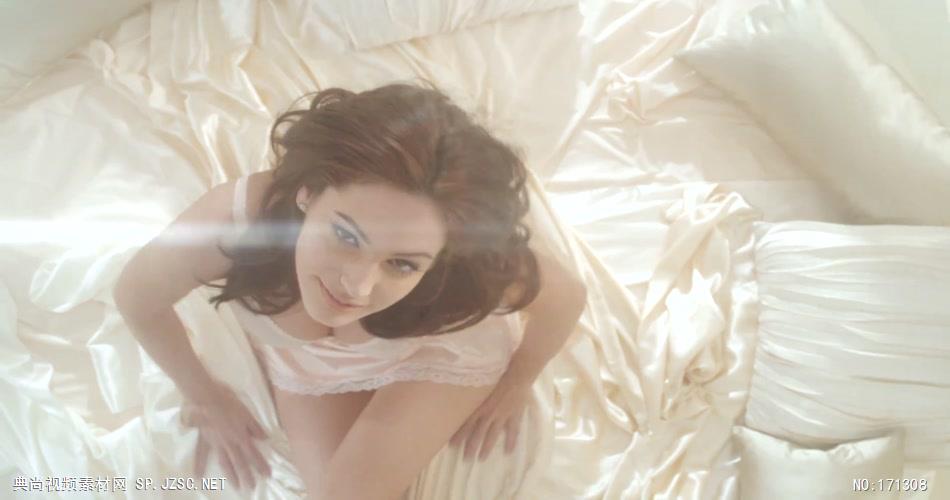 [1080P]Kelly Brook on a bed for Lynx Excite Fallen Angel广告欧美时尚广告 高清广告视频