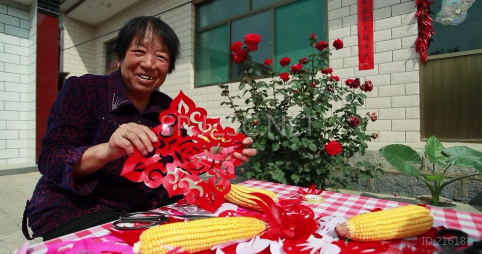 丰收时节农民朴实笑脸特写一组实拍视频素材